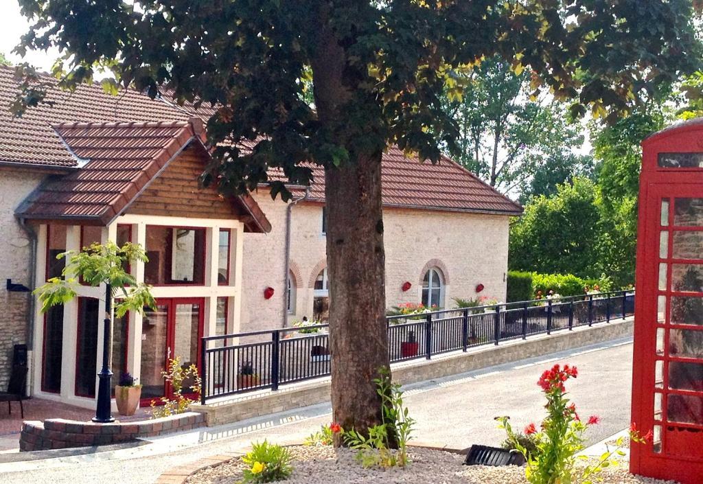 Logis Hostellerie La Chaumiere Arsonval 외부 사진