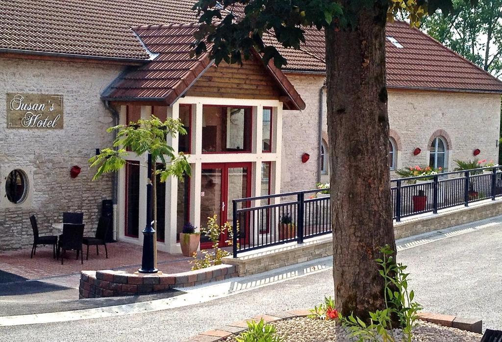 Logis Hostellerie La Chaumiere Arsonval 외부 사진
